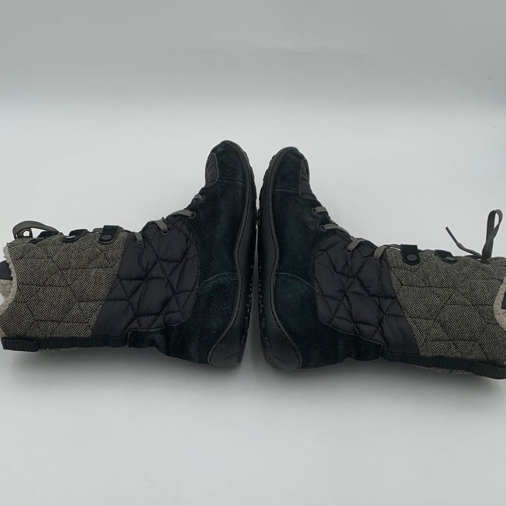 Columbia Women's Black and Gray Winter Boots - Picture 10 of 14
